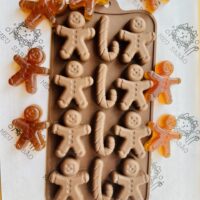 Forma de silicone boneco de biscoito.