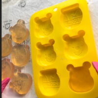 Forma de silicone urso Pooh  - 6 cavidades.