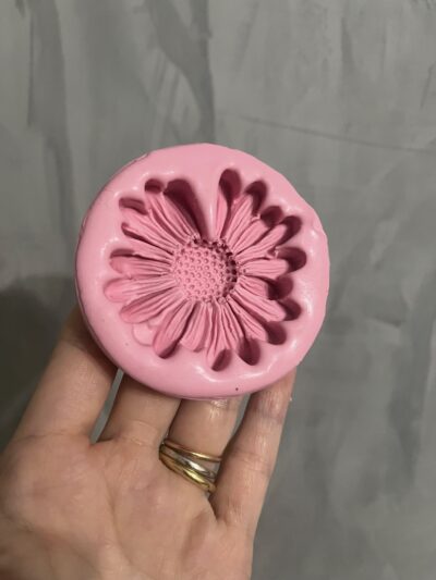 Forma em silicone Margarida Realista.