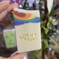 Carimbo de acrílico "Love is Love"